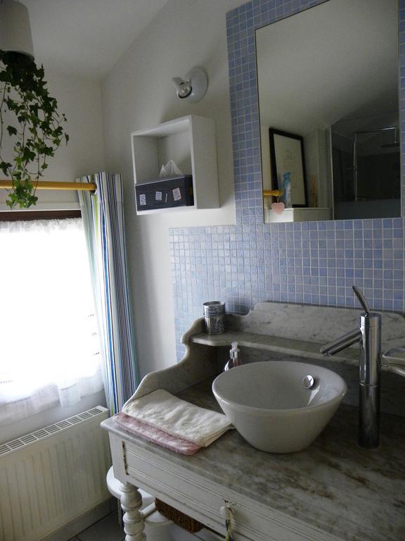 Hotel Entre Cour Et Jardin Châlons-en-Champagne Zimmer foto